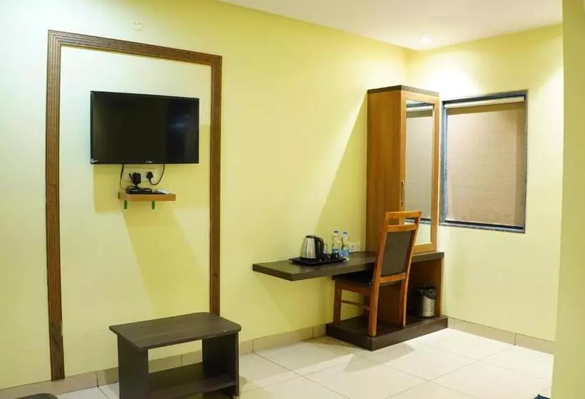 Hotelli Sri Brundavan Grand Inn