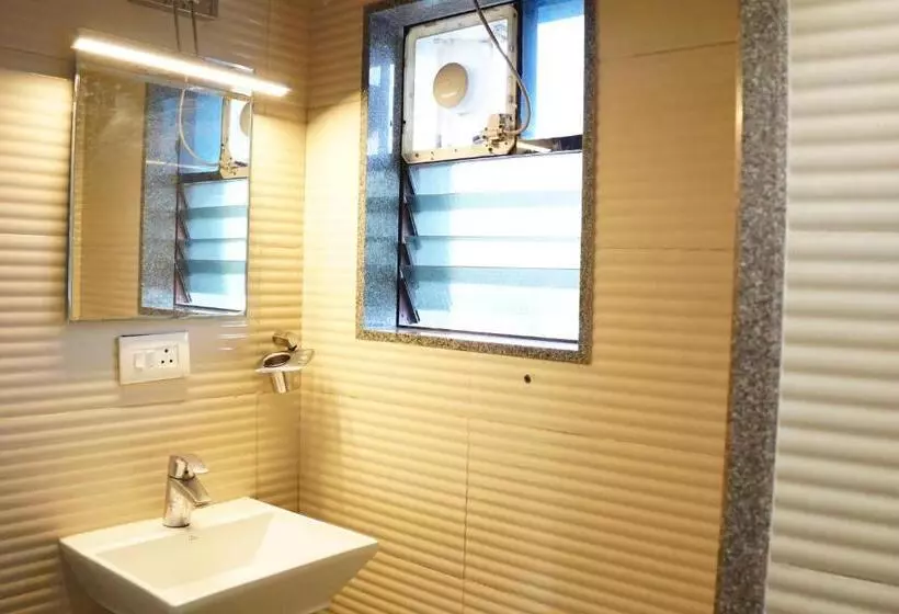 Hotelli Sri Brundavan Grand Inn