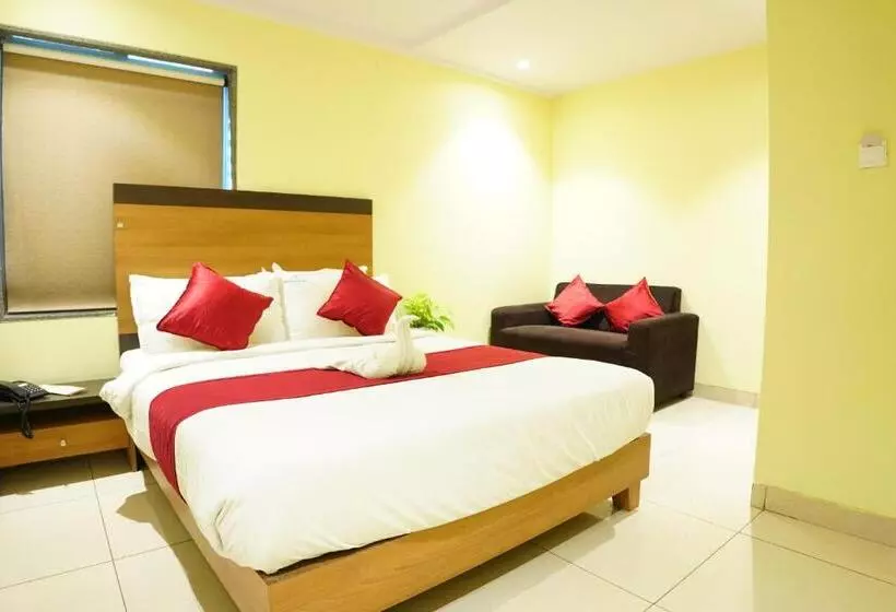 Hotelli Sri Brundavan Grand Inn