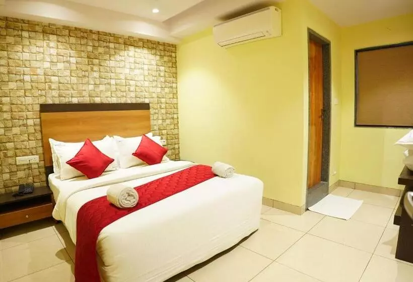 Hotelli Sri Brundavan Grand Inn