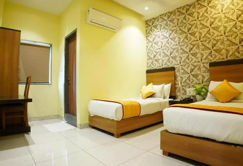 Hotelli Sri Brundavan Grand Inn