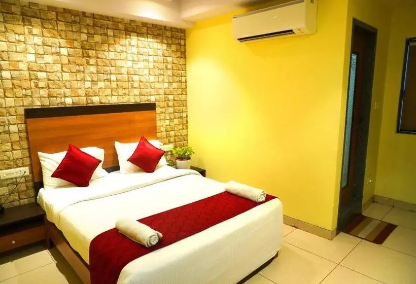 Hotelli Sri Brundavan Grand Inn