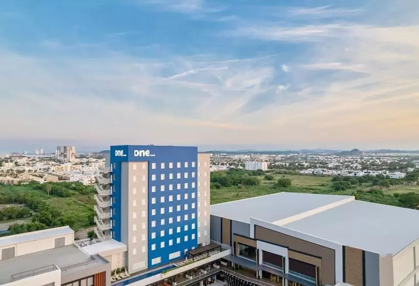 ホテル One Mazatlán