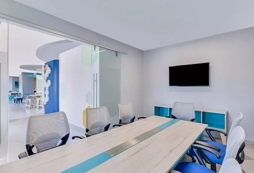 ホテル One Mazatlán