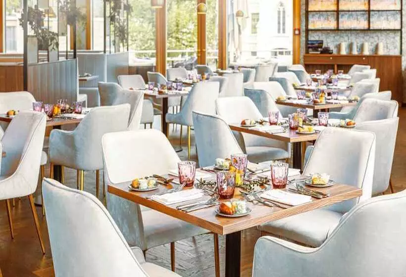 Hotelli Schloss Hernstein