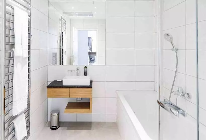 Hotelli Schloss Hernstein