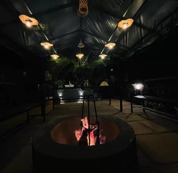 Majatalo Fab   Bamboo Hut With Open Shower