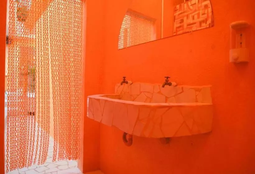 پانسیون Macarena Hostel
