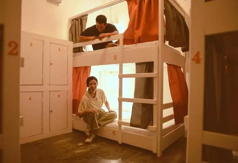 پانسیون Macarena Hostel