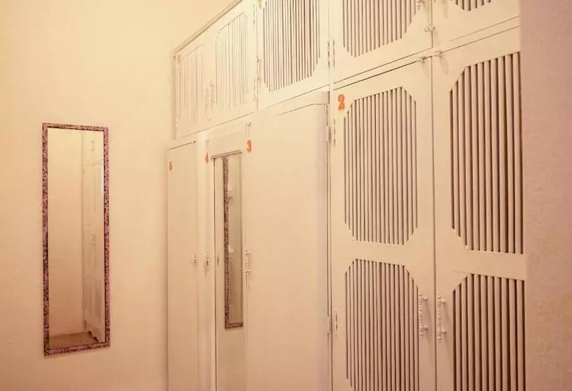 پانسیون Macarena Hostel