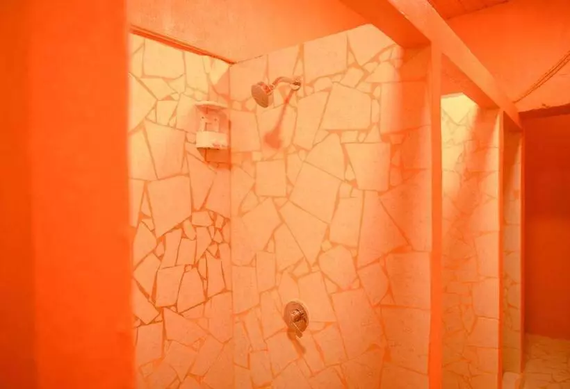 پانسیون Macarena Hostel