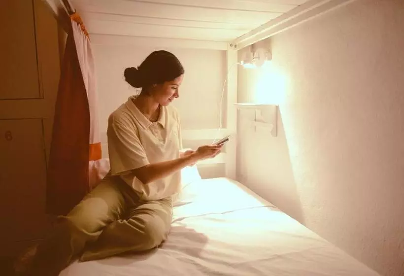 پانسیون Macarena Hostel
