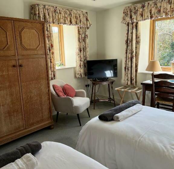 민박 The Norfolk Haybarn