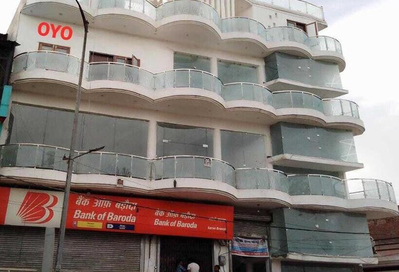 Отель Oyo 81212 Royal Residency