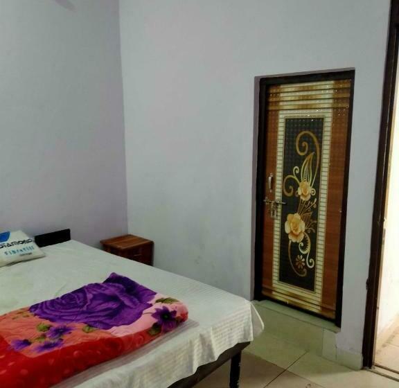 בית מלון כפרי Oyo 81226 Blue Moon