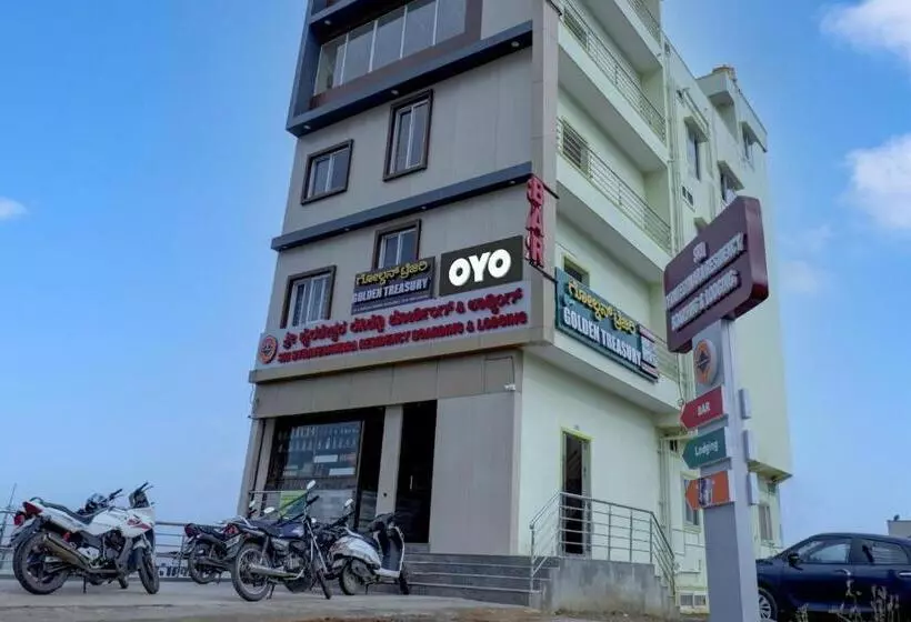 Hotelli Oyo Flagship 81266 Golden Treasury