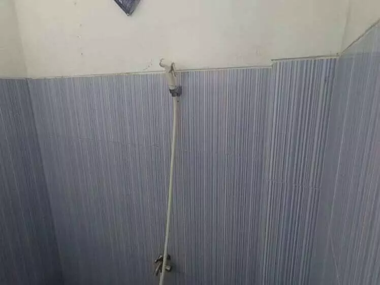 Hotelli Spot On 92532 Penginapan Hj Lilis Syariah