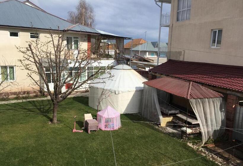 تختخواب و صبحانه гостевой дом крылья