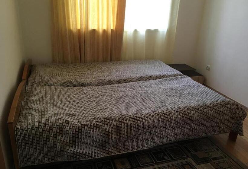 تختخواب و صبحانه гостевой дом крылья