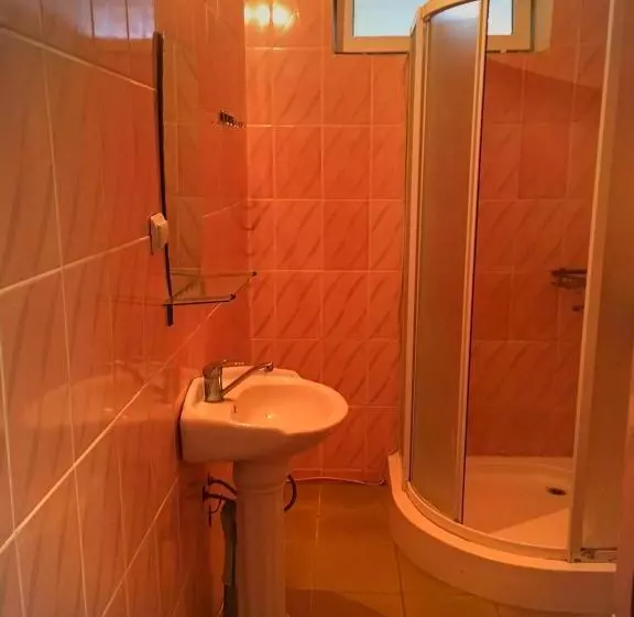 تختخواب و صبحانه гостевой дом крылья