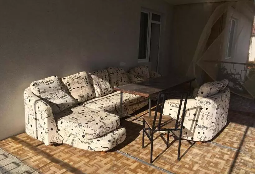 تختخواب و صبحانه гостевой дом крылья