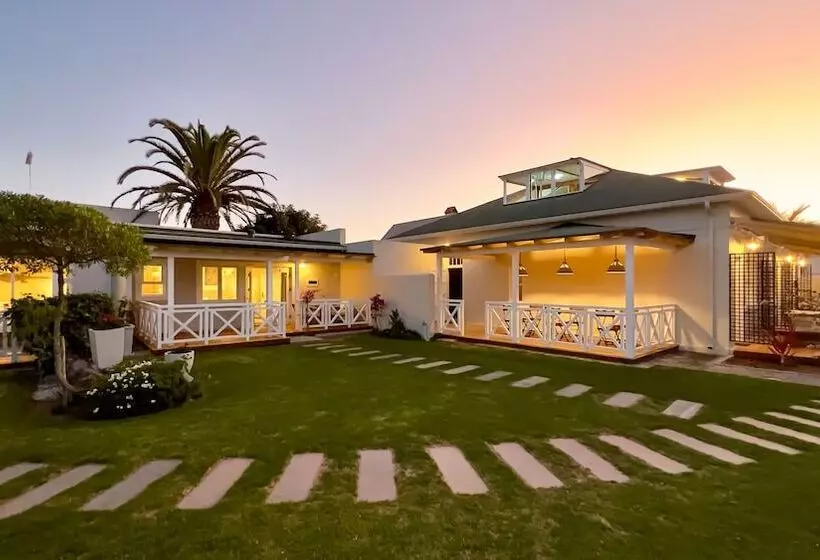 تختخواب و صبحانه Brigadoon Boutique Guesthouse