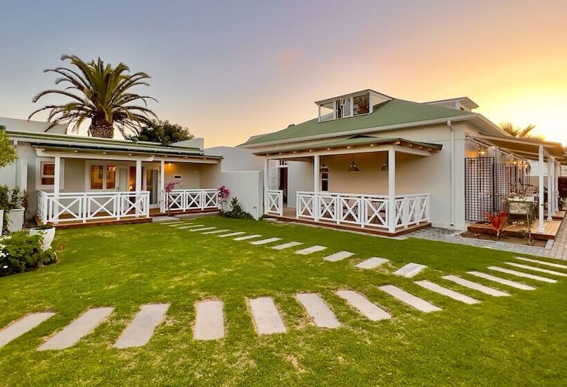 تختخواب و صبحانه Brigadoon Boutique Guesthouse