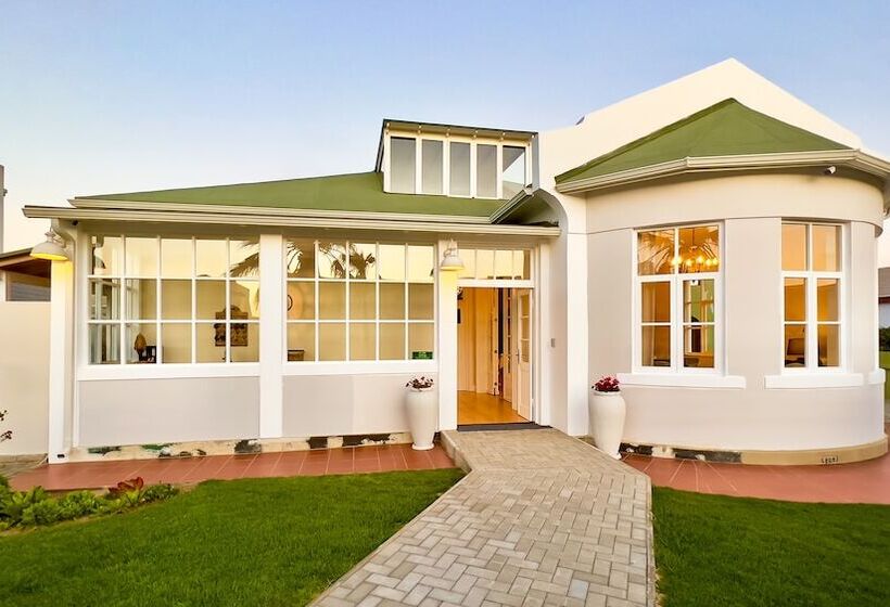 تختخواب و صبحانه Brigadoon Boutique Guesthouse