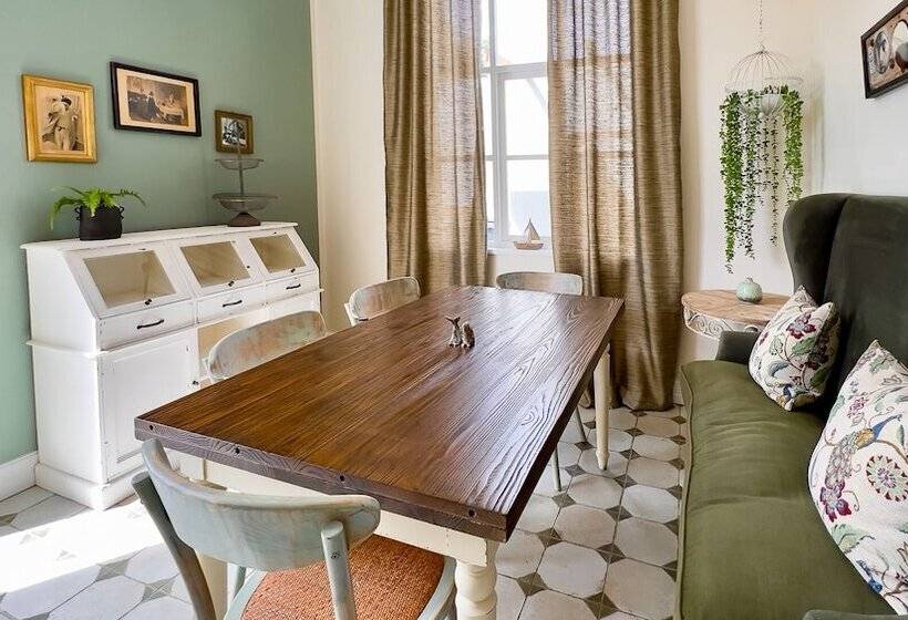 تختخواب و صبحانه Brigadoon Boutique Guesthouse