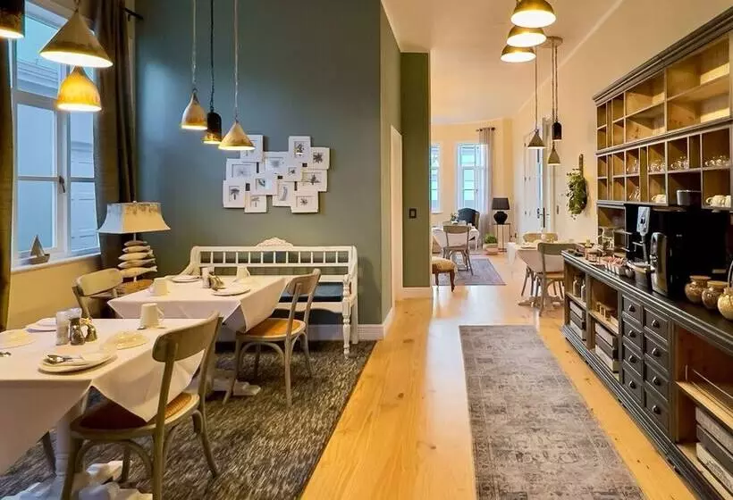 تختخواب و صبحانه Brigadoon Boutique Guesthouse