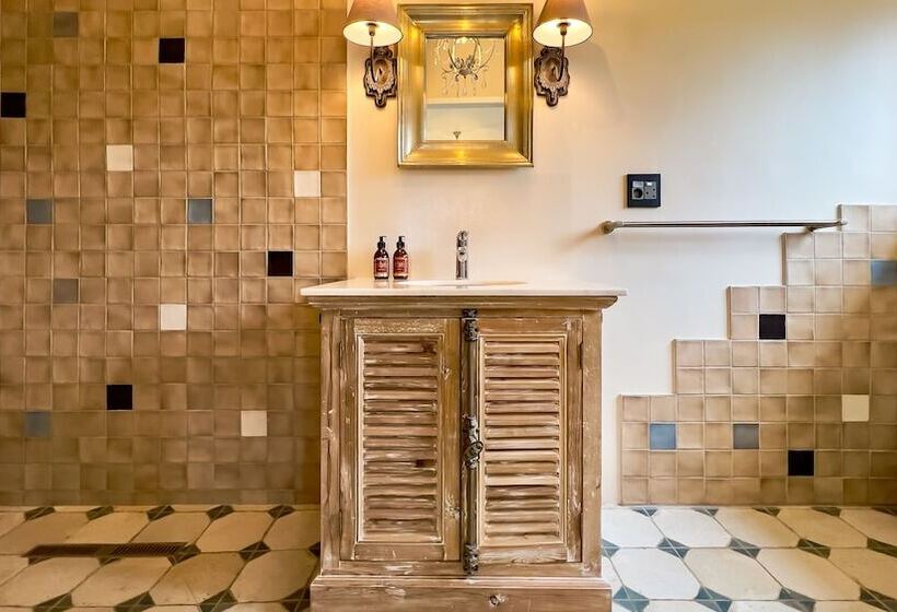 تختخواب و صبحانه Brigadoon Boutique Guesthouse