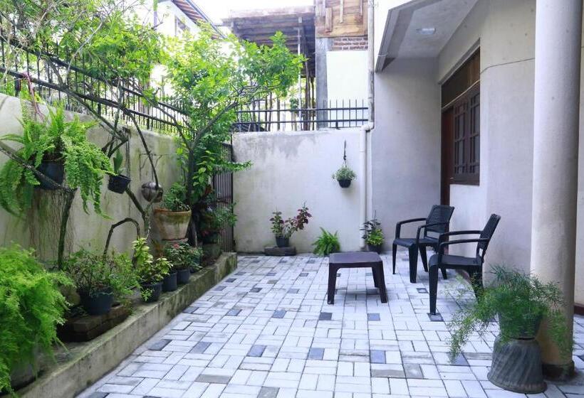 ベッドアンドブレックファースト Oasis Colombo