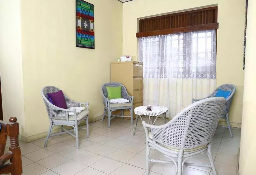 ベッドアンドブレックファースト Oasis Colombo