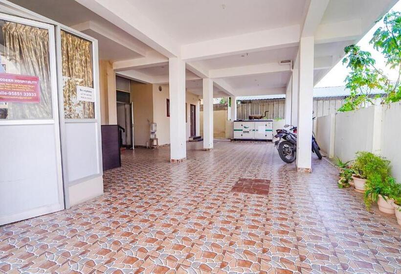 فندق Varun Residency