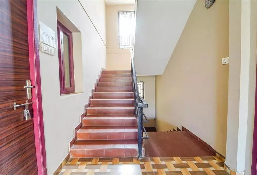 ホテル Varun Residency