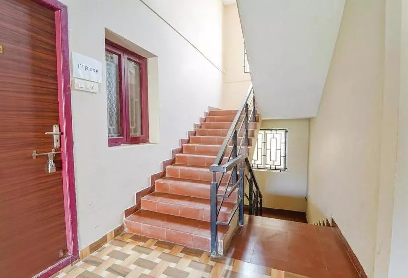 ホテル Varun Residency