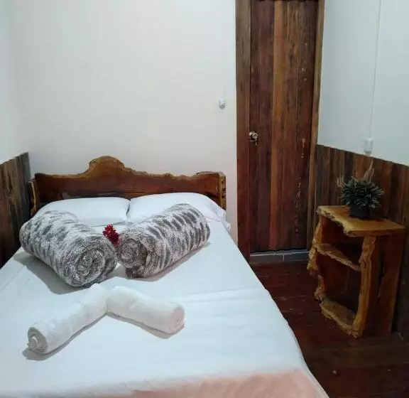 ペンション Hostal Casa Madrigal