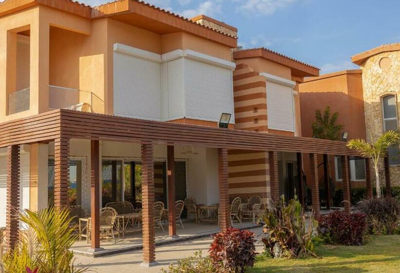 شاليه 3 غرف قريه بلومار الدوم عاءلات