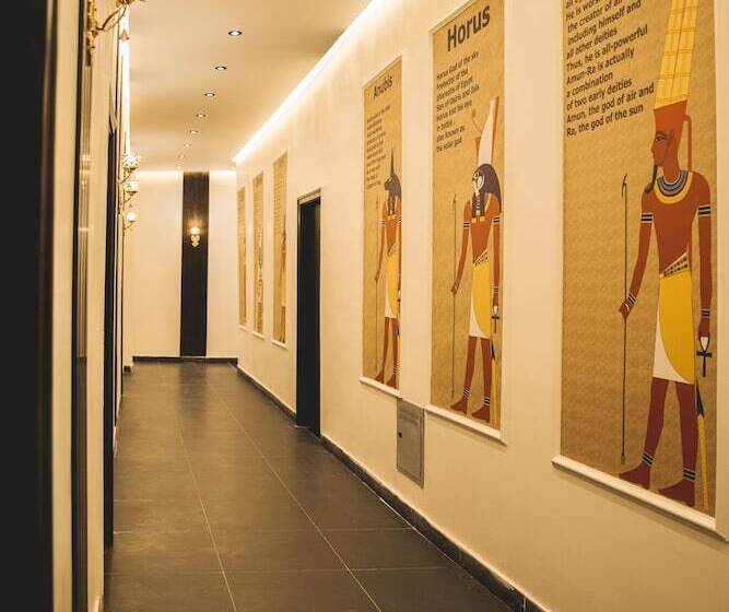 هاستل Tourist Palace