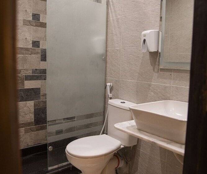 هاستل Tourist Palace