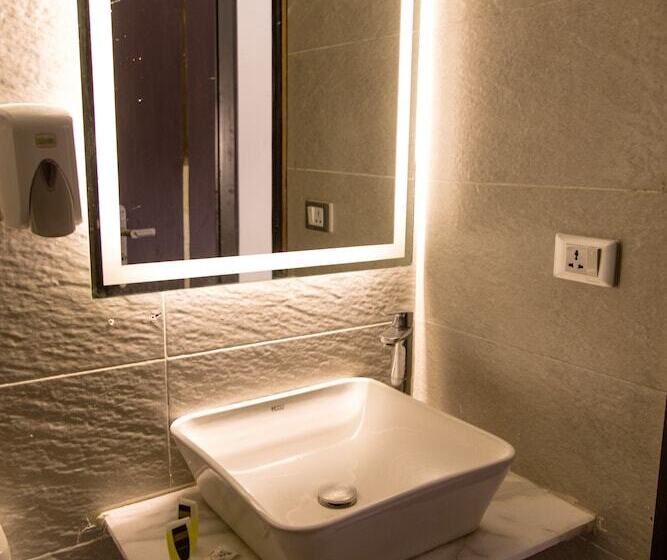 هاستل Tourist Palace