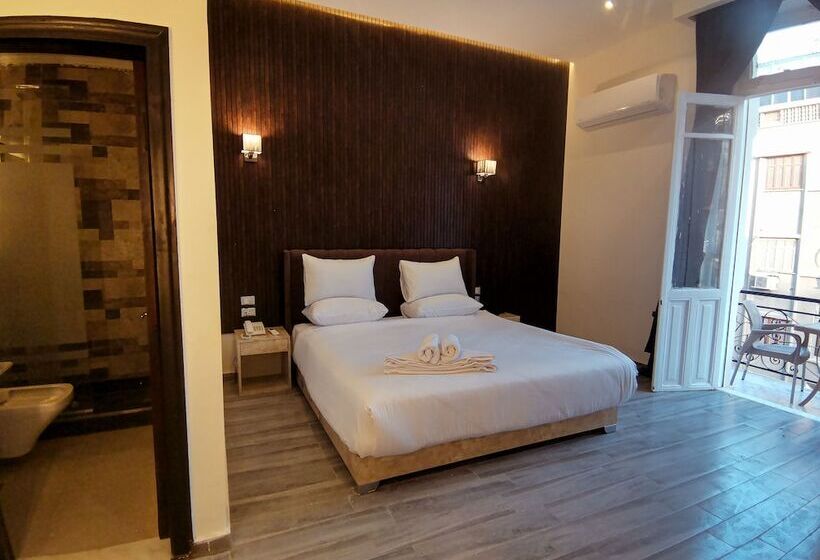 هاستل Tourist Palace