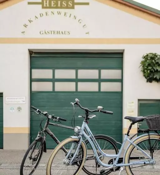 ベッドアンドブレックファースト Arkadenweingut Gästehaus Heiss