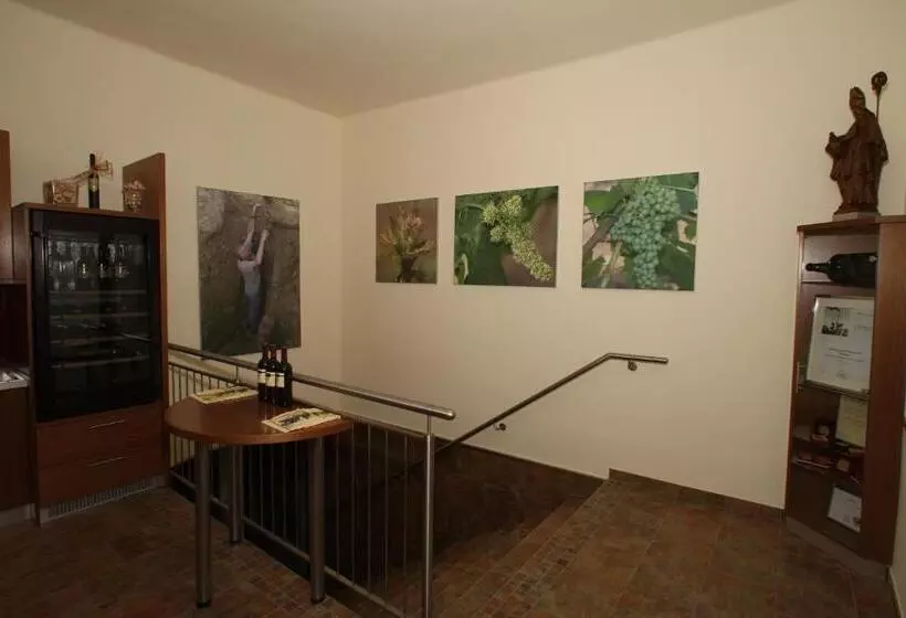 ベッドアンドブレックファースト Arkadenweingut Gästehaus Heiss
