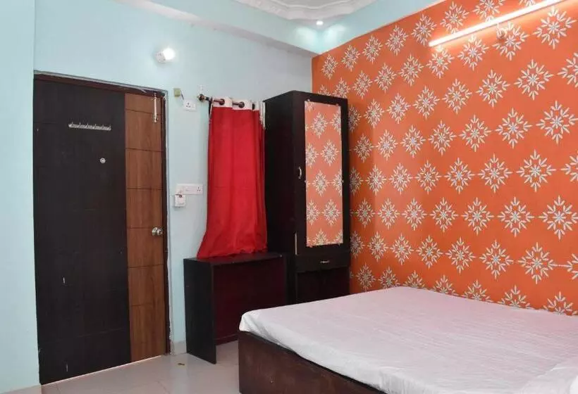 ホテル Oyo 81183 Surbhi Guest House