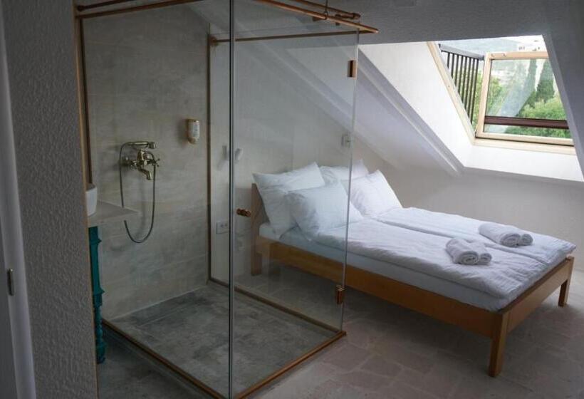 هتل Restoran Humsko