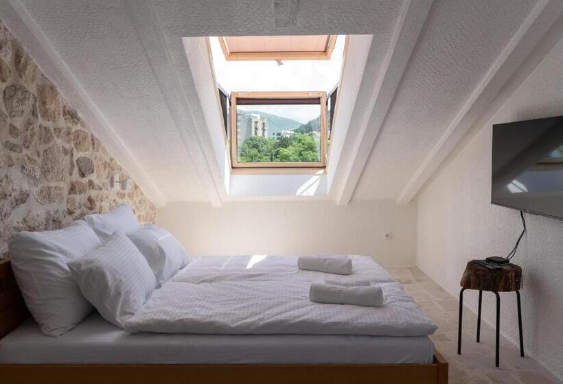 هتل Restoran Humsko