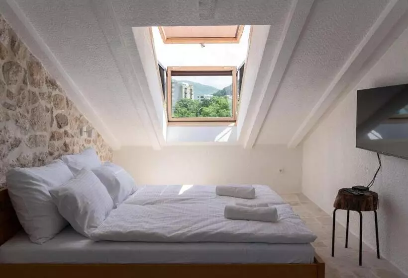 هتل Restoran Humsko