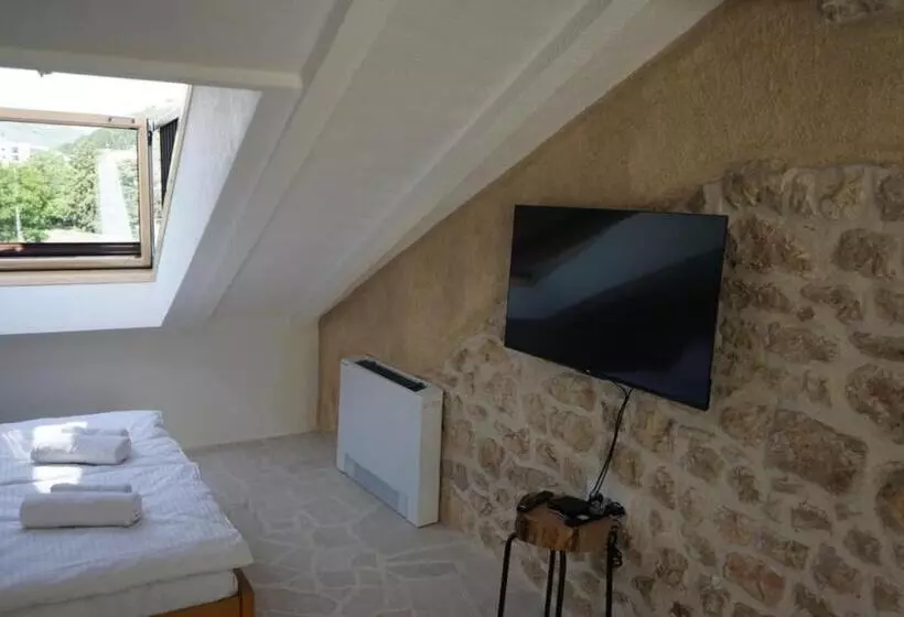 هتل Restoran Humsko