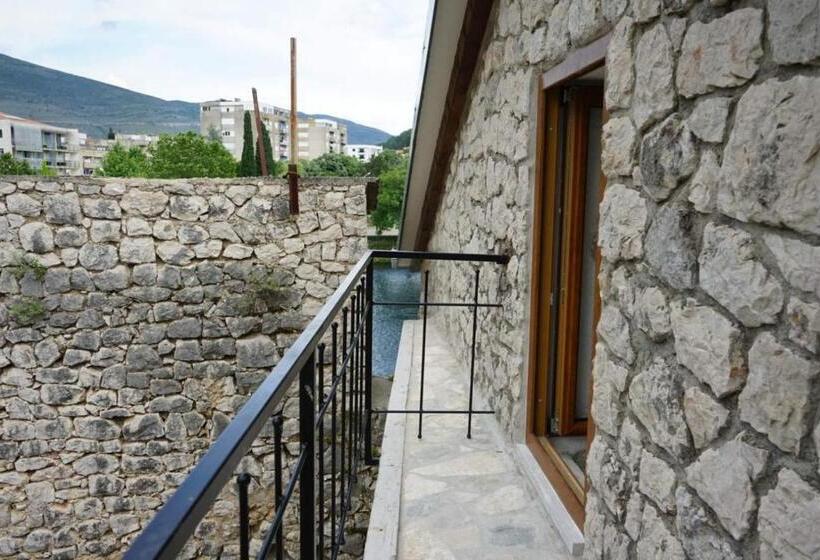 هتل Restoran Humsko